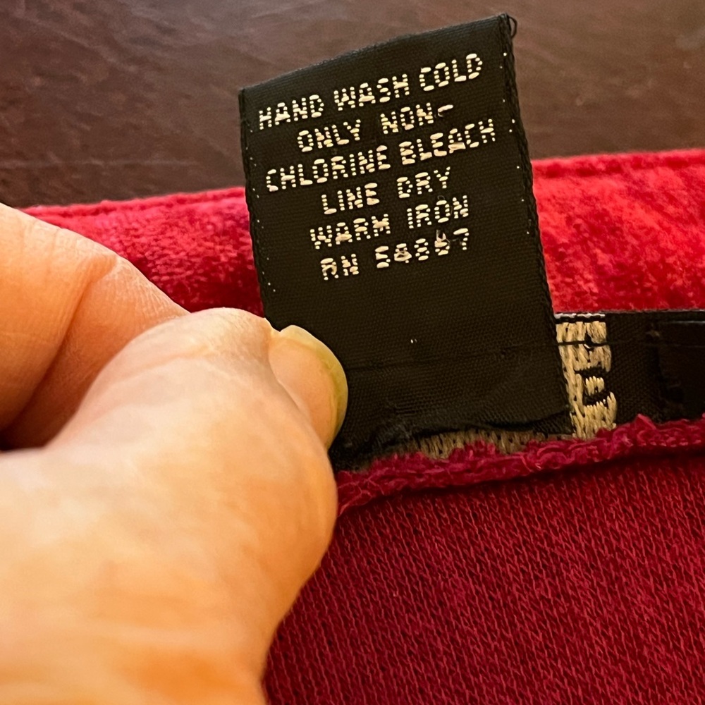 Limited Deep Red Ribbed Top - Picture 4 of 11